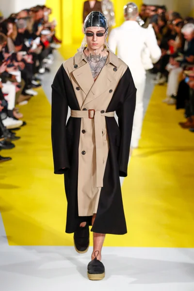 Look 4